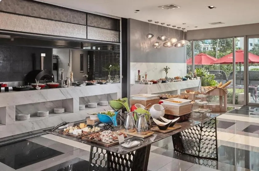 The Metro Zen At Hotel Residences Acqua マニラ市